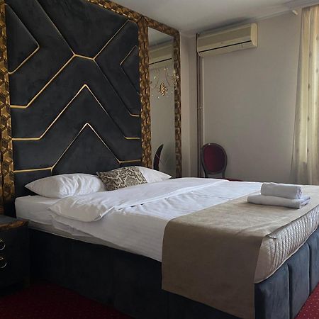 Hotel Stari Krovovi Veternik ภายนอก รูปภาพ