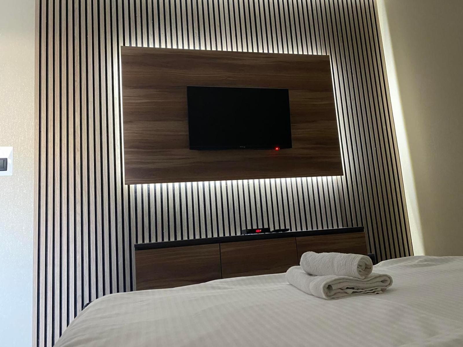 Hotel Stari Krovovi Veternik ภายนอก รูปภาพ