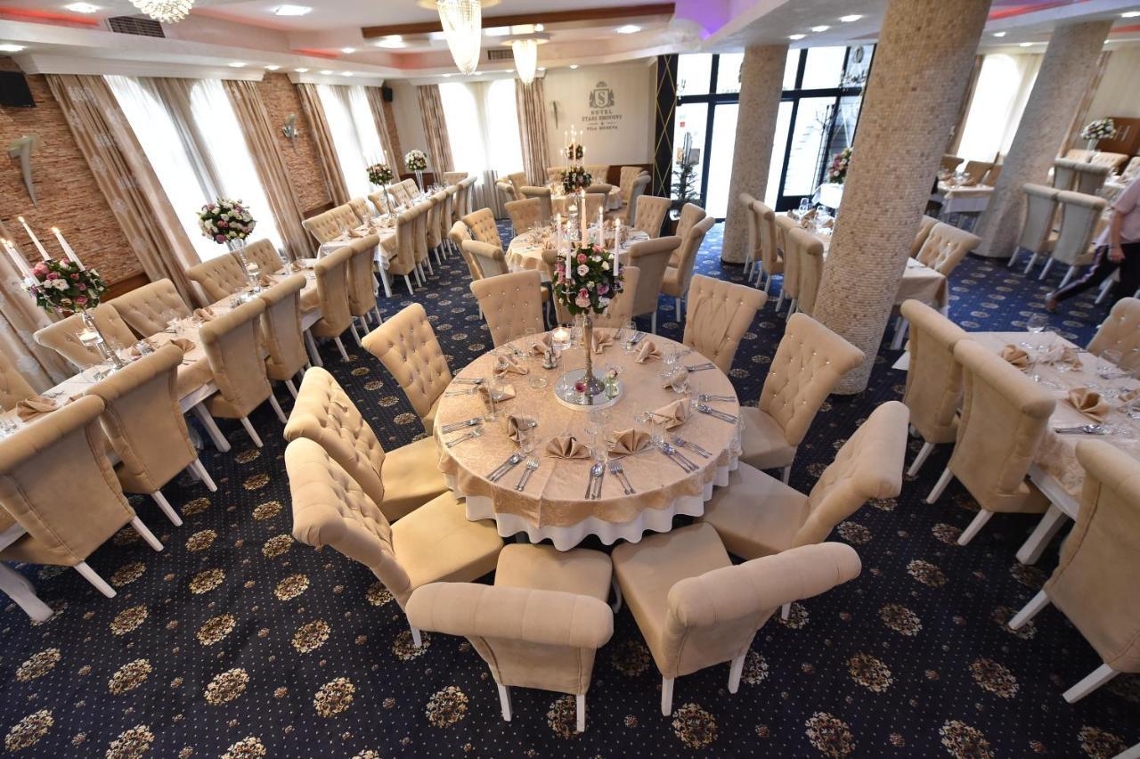 Hotel Stari Krovovi Veternik ภายนอก รูปภาพ